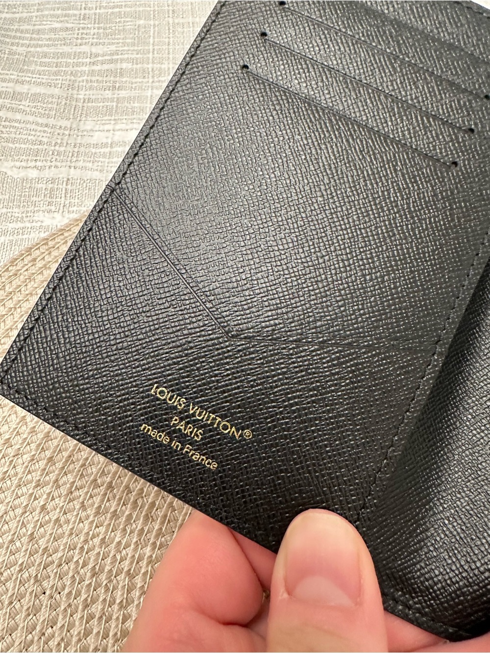 Louis Vuitton Monogram Passport Cover in Brown Reverse Monogram NEW - Picture 5 of 8